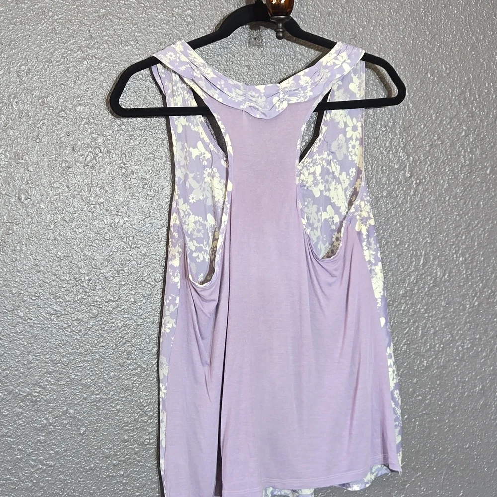 Elle Razorback Top - Picture 3 of 5